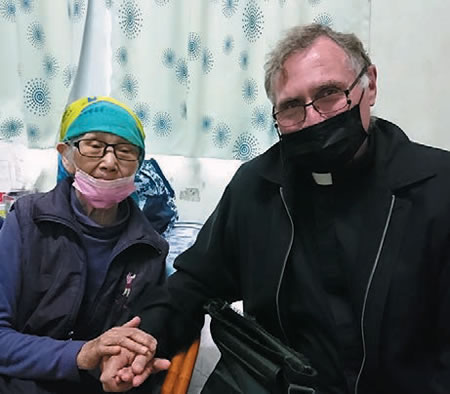 Fr. Larry Barnett with Granny Mahong